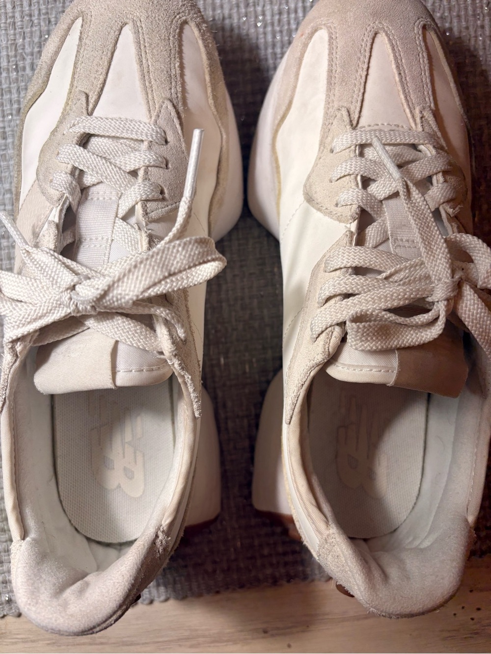Women's New Balance 327 Sneakers - Picture 6 of 8